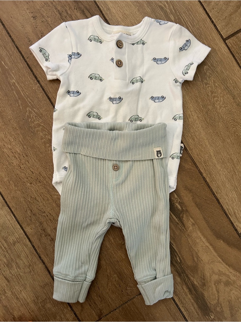 Baby Car-Print Bodysuit with Sage Ribbed Pants